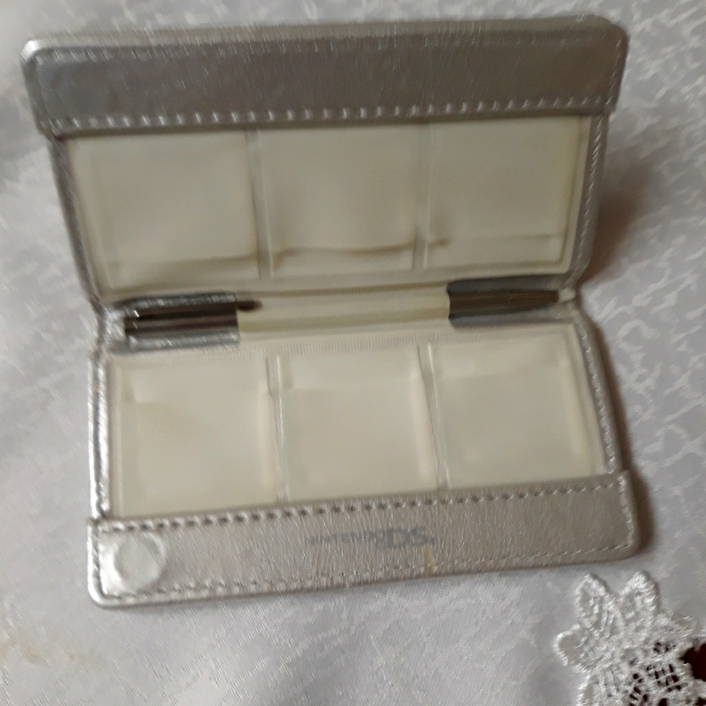 Nintendo organizer
